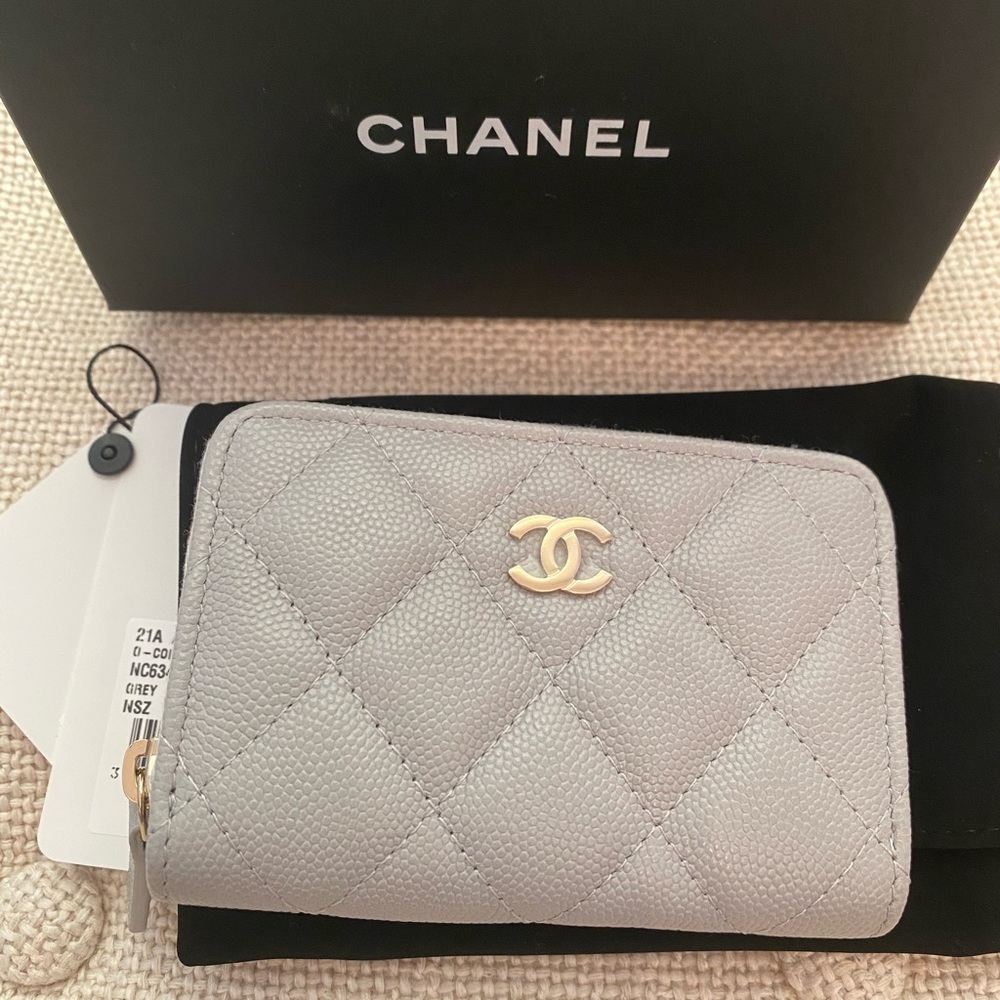 Chanel Zip zippy Coin Purse Wallet Grey 21A NEW